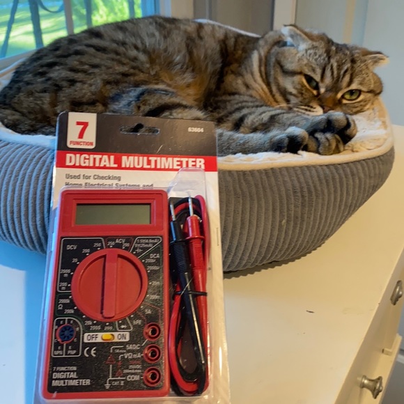 NEW 7-Function Digital Multimeter - Picture 2 of 5